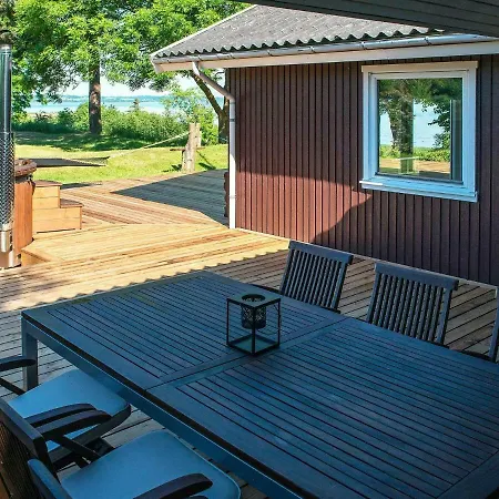 Holiday Iii Semesterbostad *